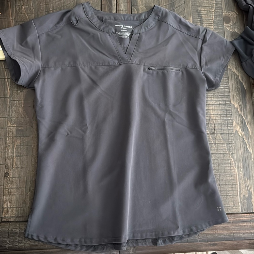 Grey White Cross V Tess scrub top Size M
